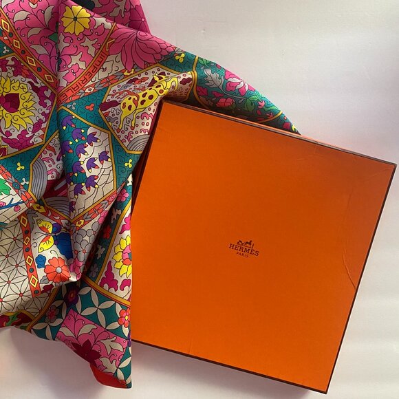 Hermes Collections Imperiales 90 Silk Scarf - Picture 10 of 13